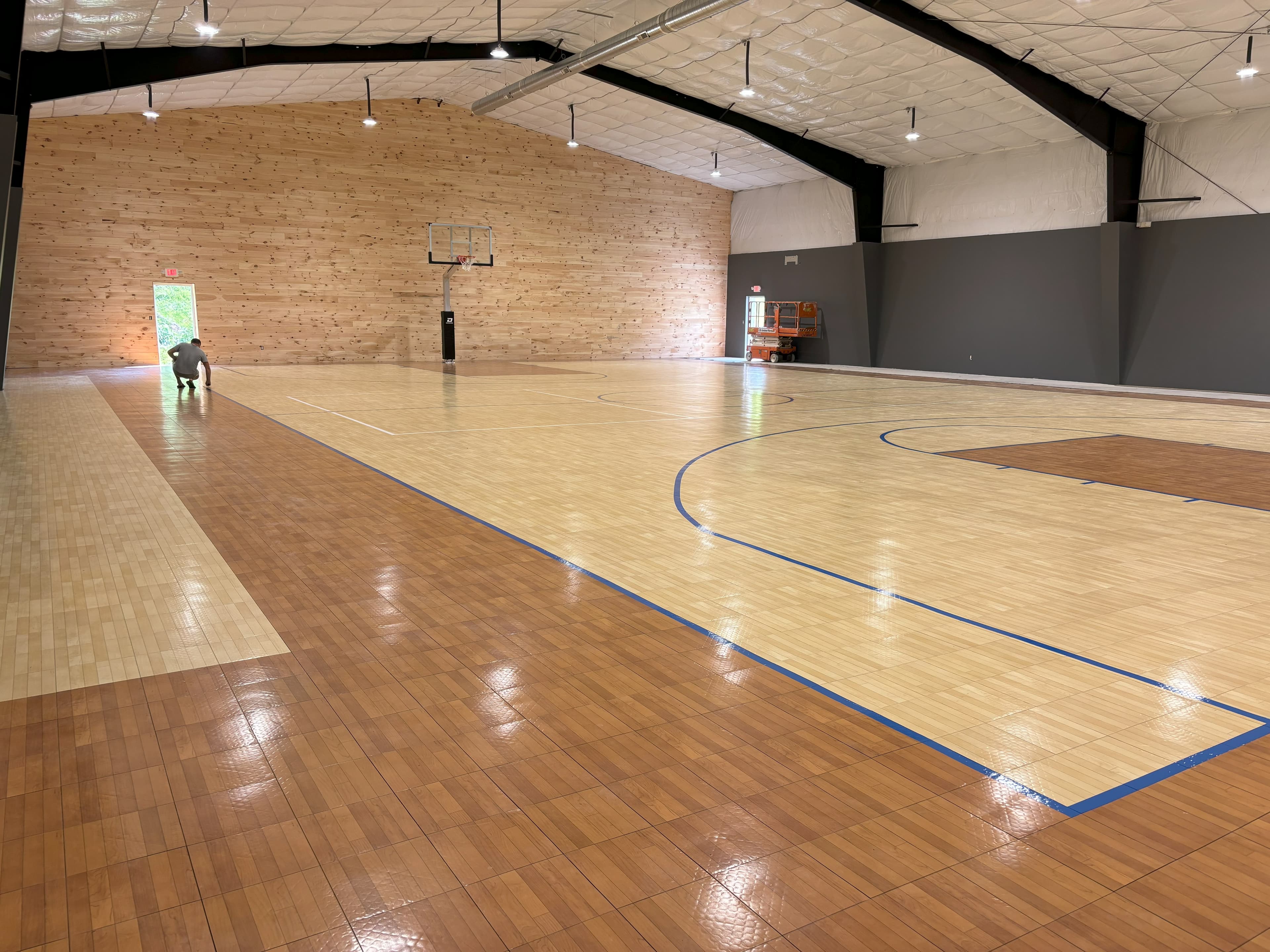 Professional modular tile court surface